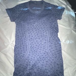 Lululemon shirt